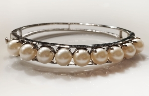 Pearls bracelete