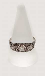 Diamonds ring
