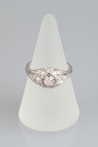 Diamonds ring, antique Warsaw, jewelry, old jewelry, Galeria Żak, art, antiques