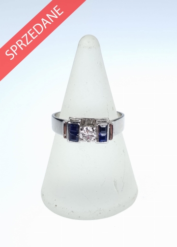 Pierścionek z brylantem i szafirami, antyki Warszawa, skup antyków, dawna biżuteria, antyki, Galeria Żak