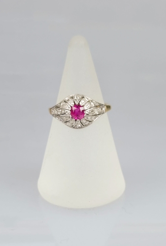 Ruby and diamonds ring, antique Warsaw, jewelry, old jewelry, Galeria Żak, art, antiques