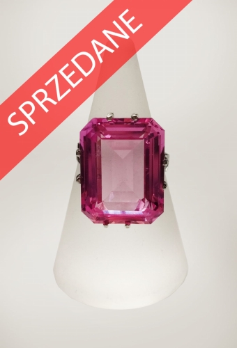 Pierścionek z różowym szafirem, antyki Warszawa, skup antyków, dawna biżuteria, antyki, Galeria Żak