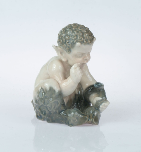 Christian Thomsen "Faun z wężem", Royal Copenhagen, po 1915 r. , antyki Warszawa, skup antyków, porcelana, stara porcelana, Galeria Żak