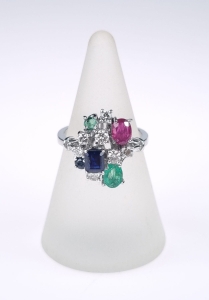 Ring with precious stones