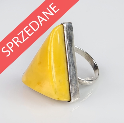 Pierścionek z bursztynem, dawna biżuteria, antyki, antyki Warszawa, skup antyków