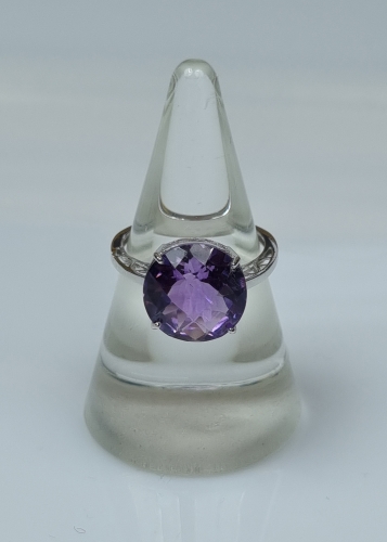 Amethyst ring, antique Warsaw, jewelry, old jewelry, Galeria Żak, art, antiques