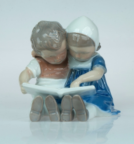 Czytające rodzeństwo, Ingeborg Plockross Irminger, Bing & Grondahl, 1970-1983, antyki Warszawa, skup antyków, porcelana, stara porcelana, Galeria Żak
