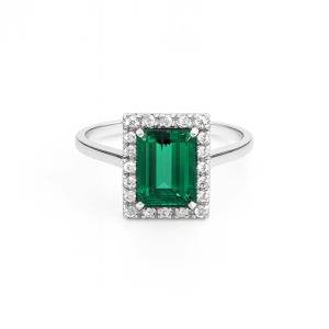 Emerald and diamonds ring