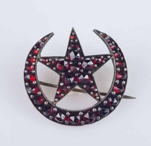 Garnets brooch, early 20th century, antique Warsaw, jewelry, old jewelry, Galeria Żak, art, antiques