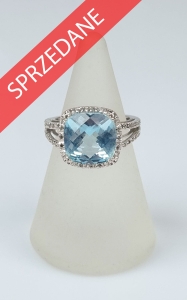 Pierścionek z diamentami i akwamarynem 