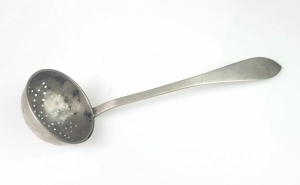 Tea strainer, 19th century 