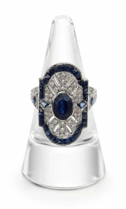 Sapphire and diamonds ring