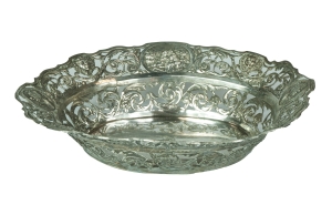 Charger, Wilhelm Weinranck, Hanau, early 20th century