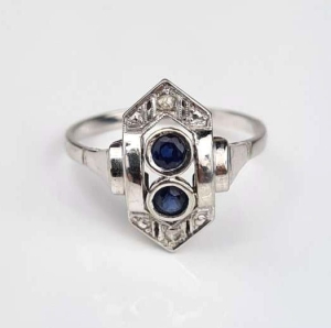 Sapphire ring