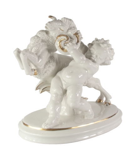 Putto z baranem, Karl Tutter, Hutschenreuther, Niemcy, lata 1955 - 1968, antyki Warszawa, skup antyków, porcelana, stara porcelana, Galeria Żak