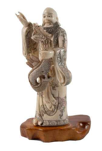 Man with a dragon, Japan, Meiji period (1868-1912), antique Warsaw, antique home decorations, Galeria Żak, art, asian, oriental