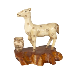 Okimono w kształcie lamy, Japonia, okres Meiji (1868-1912)